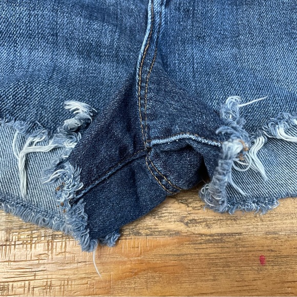 American Eagle size 10 Mom Jeans jorts Denim Embroidered Shorts - Picture 5 of 11